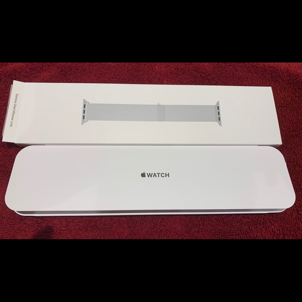 Genuine Apple Stainless Milanese Loop Band 44mm